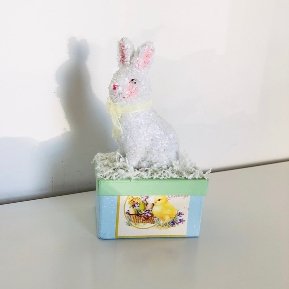 White Beaded Easter Bunny Storage/ Gift Box - Picture 10 of 10